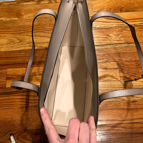 KATE SPADE Cara Tote in tan - Picture 13 of 15